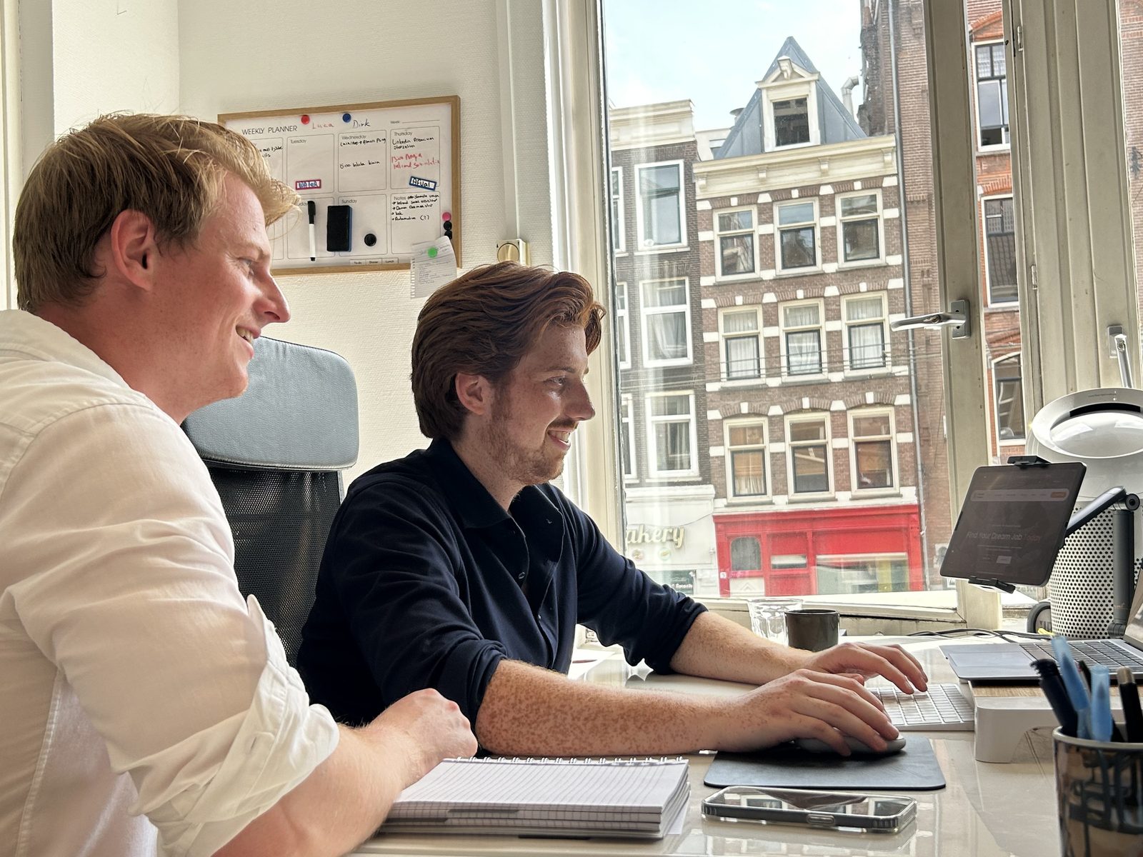 Het team van Oranjetalent aan het werk